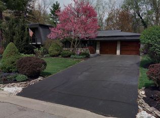 6088 Sedgwick Rd, Columbus, OH 43235