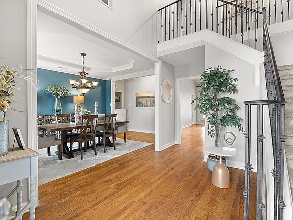 5th image of 8943 River Knoll Dr