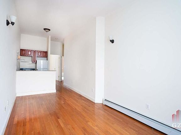 2nd image of 133 E 110th St APT 9