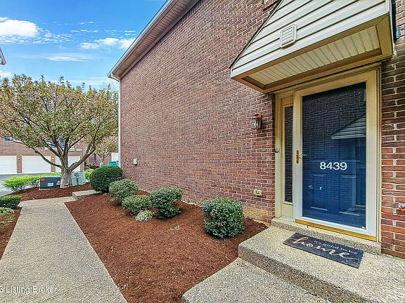 2nd image of 8439 Grand Trevi Dr