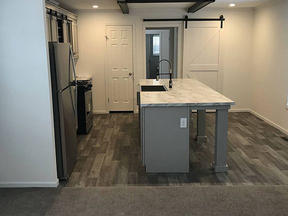 3rd image of 37 Curtis Ln #37