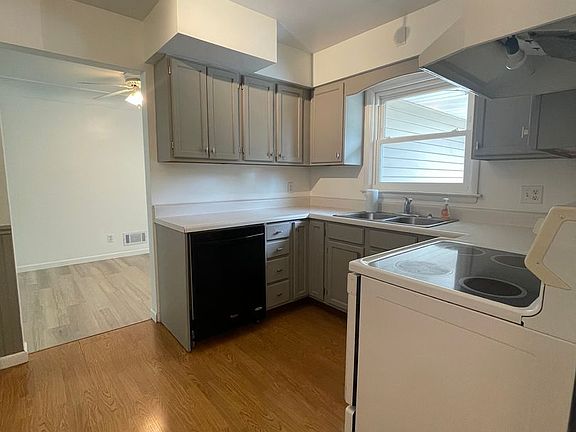 5th image of 9345 E D Ave