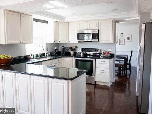 3rd image of 14430 Round Lick Ln