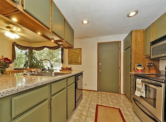 4th image of 257 SE Croston Ln #A