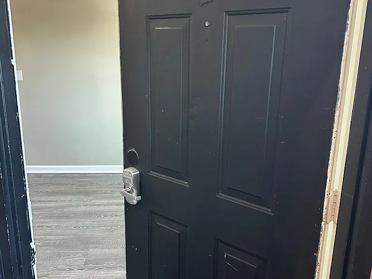 01 Entry Into Apartment