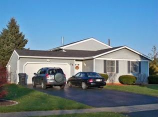 38 Meadow Greene St, Rochester, NY 14612