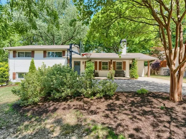 2630 Cove Cir, Atlanta, GA 30319