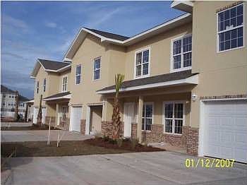2nd image of 1555 Bentley Cir