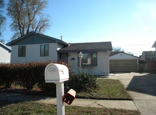 1109 Lindwood Dr, Carter Lake, IA 51510