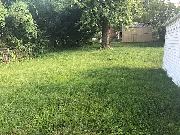 4th image of 1736 Kemper Ave