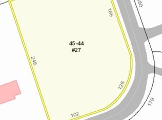 27 Sheridan Rd, Andover, MA 01810