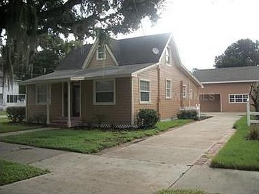 1st image of 820 S Broadway Ave