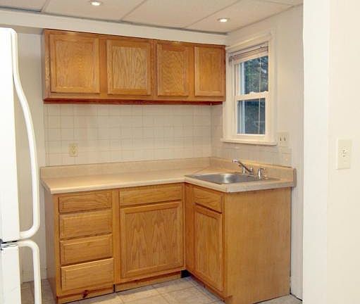 3rd image of 228 W 16th St