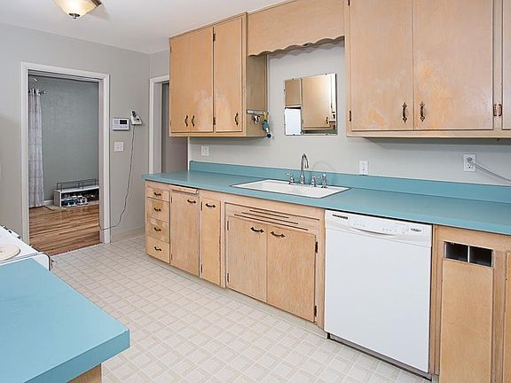 5th image of 1025 Avenue F