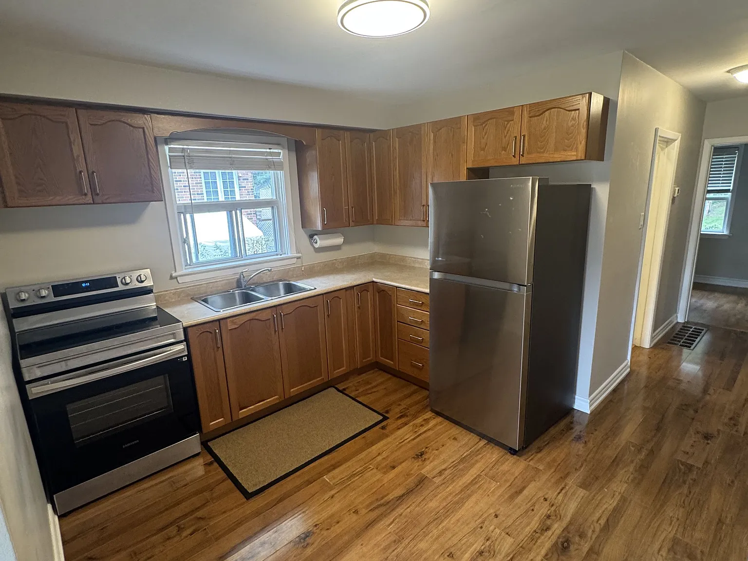 4 bed, $3,000 — Photo 4