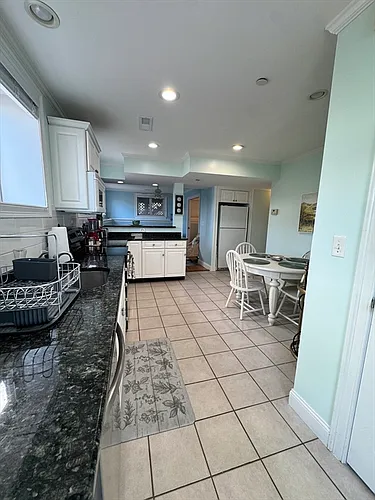 8 6th St #1 Photo 1