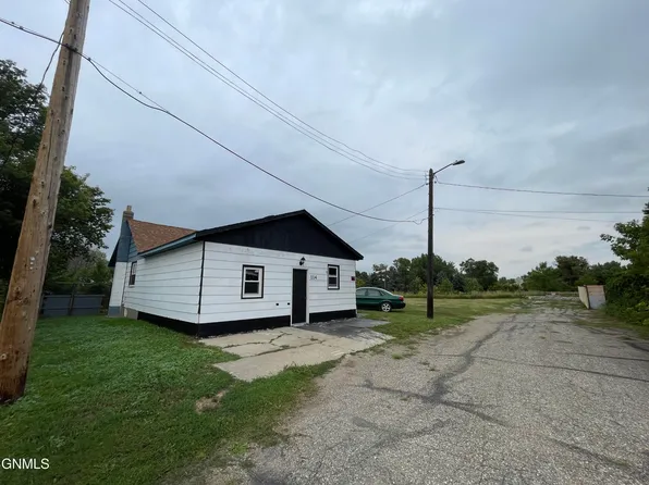 114 4th Ave W, Zap, ND 58580