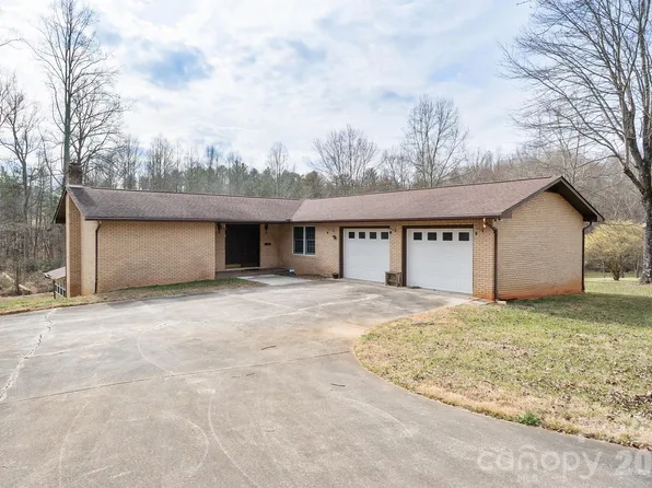 2153 S Fork Dr, Morganton, NC 28655