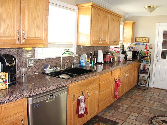 3rd image of 3801 E Everglade Ave