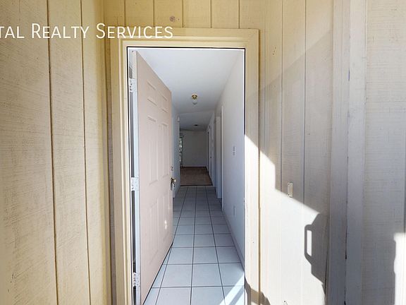 3rd image of 1851 Norwood Ct Unit 1