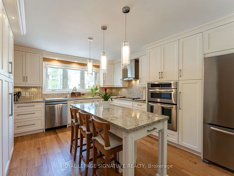 641 Balliol St — Photo 3