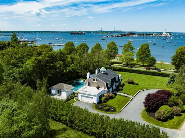 1 Harborview St, Middletown, RI 02842