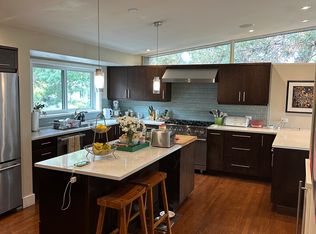 (Undisclosed Address), Mercer Island, WA 98040