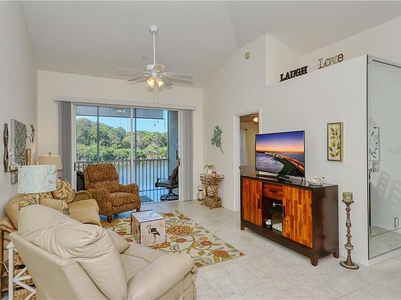5th image of 8390 Wingate Dr Unit 527