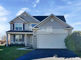 8412 Buckingham Rd, Joliet, IL 60431