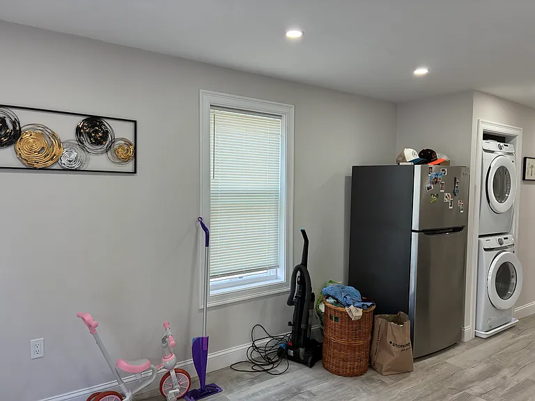 122 Buttonwood St #4 — Photo 4