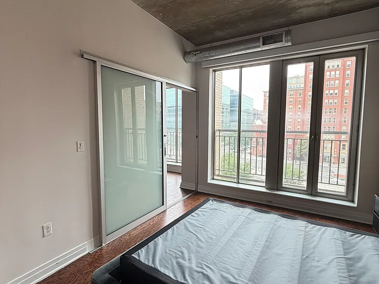 301 Massachusetts Ave NW #402 — Photo 35