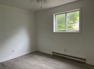 3241 S Douglas Ave #17, Springfield, IL 62704