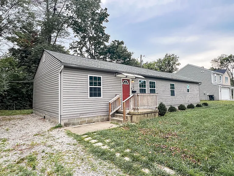 106 Riley Ave — Photo 1