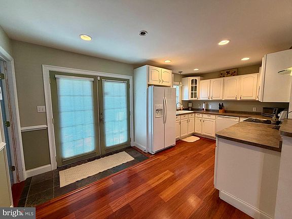 5th image of 123 N Meadow Dr