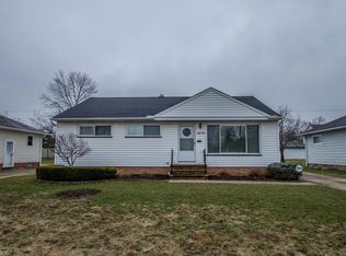 1650 Chelmsford Rd, Mayfield Heights, OH 44124