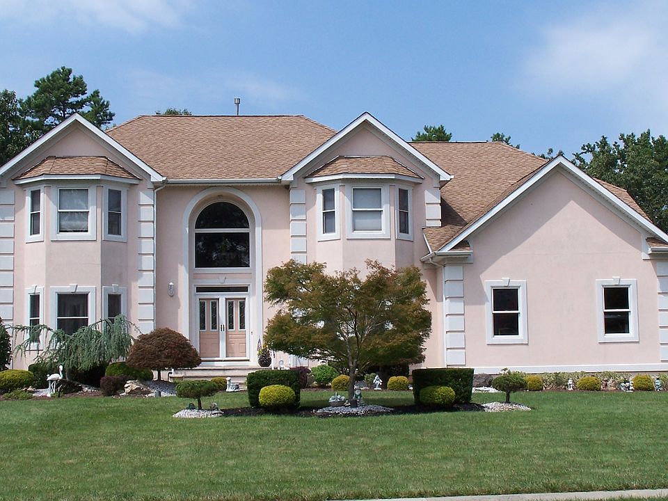 stucco front,pro landscape
