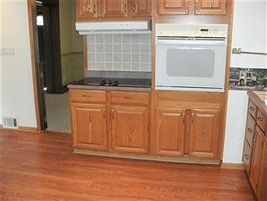 3rd image of 1613 Brownlee Ave