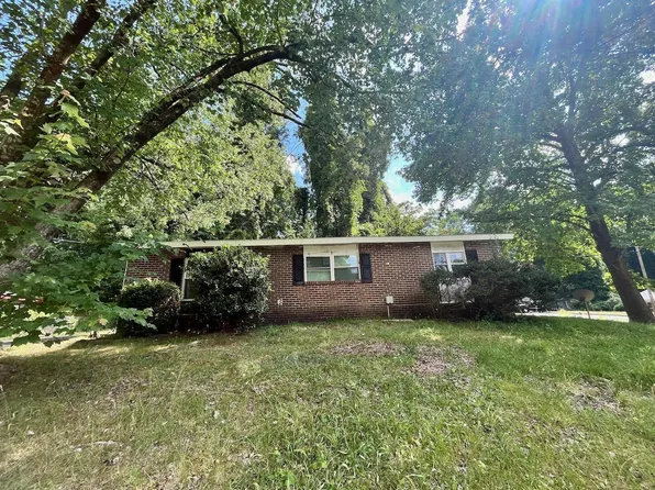1100 Savannah Dr, Raleigh, NC 27610