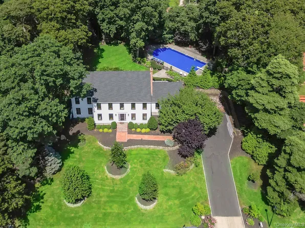 9 Maureen Drive, Mount Sinai, NY 11766