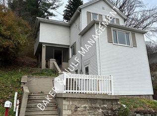 702 Western Ave, Jeannette, PA 15644