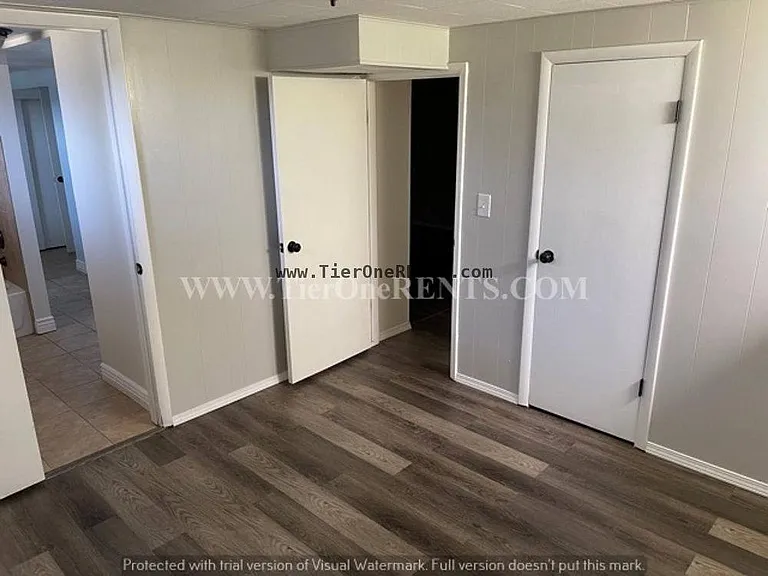 286 E Leslie Ave — Photo 9