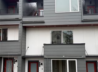 6945 42nd Ave S, Seattle, WA 98118
