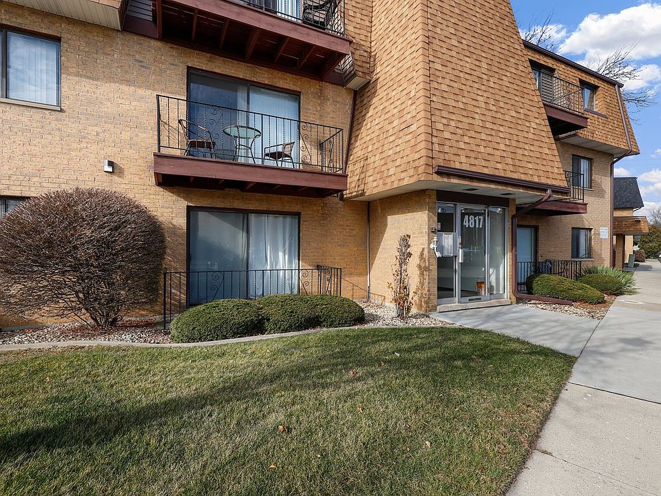 1st image of 4817 W 109th St APT 304