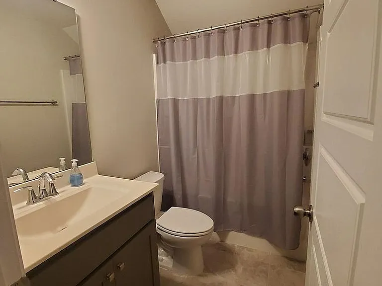 1013 Metropolitan Dr — Photo 13