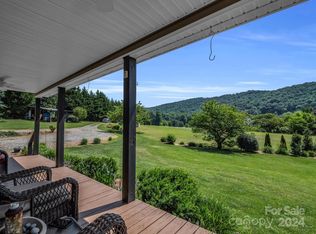 715 Dave Whitaker Rd, HORSE SHOE, NC 28742