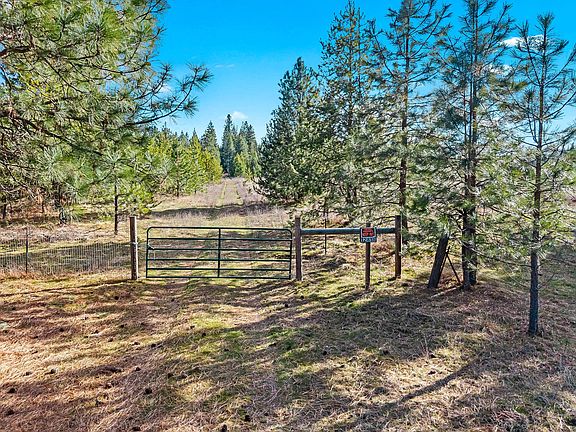 3rd image of 12818 E Bridges Rd