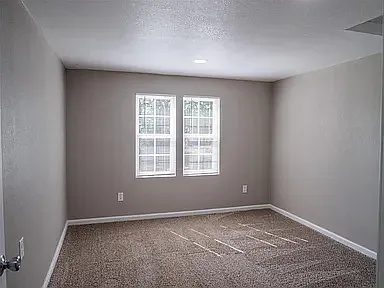 1206 NW Baldwin Ave — Photo 5