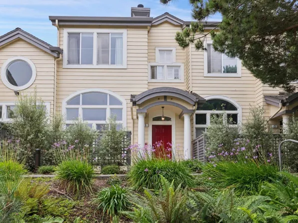 5 Erin Ln, Half Moon Bay, CA 94019