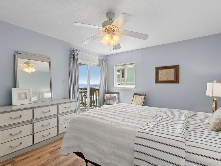 3056 S Fletcher Ave #203 — Photo 12