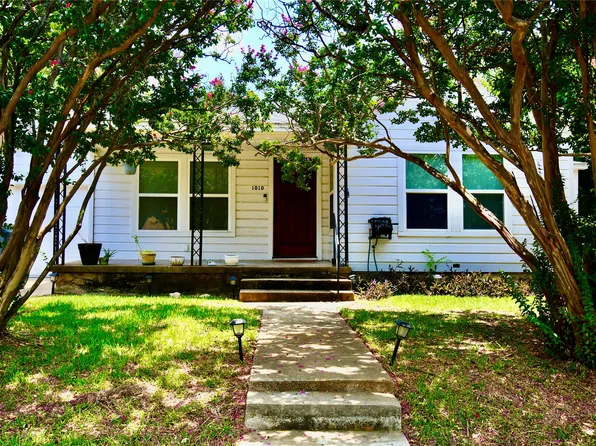 1010 N Elm St, Weatherford, TX 76086